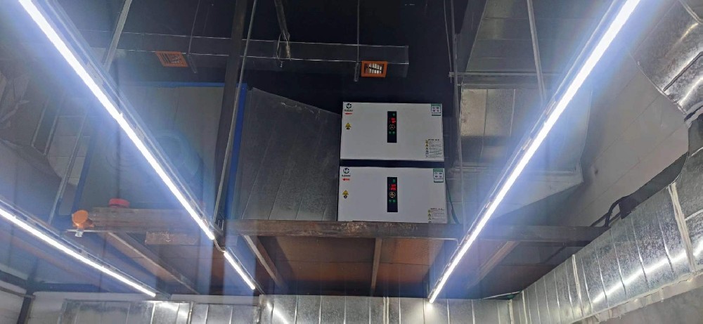 安裝煙罩一體機(jī)，輕松打造無油煙廚房